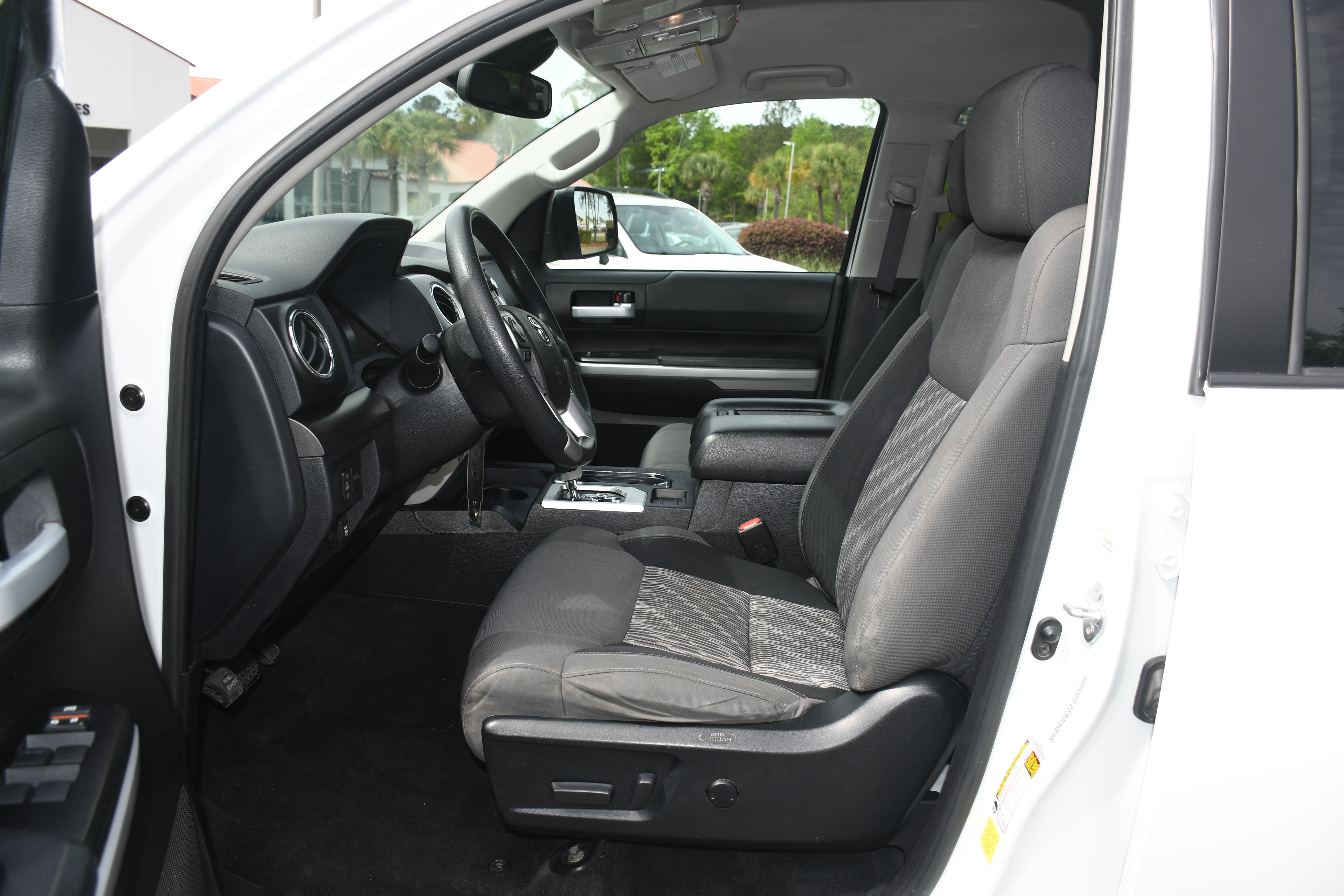 Used 2021 Toyota Tundra SR5 w/ SR5 Upgrade Package RWD image 7