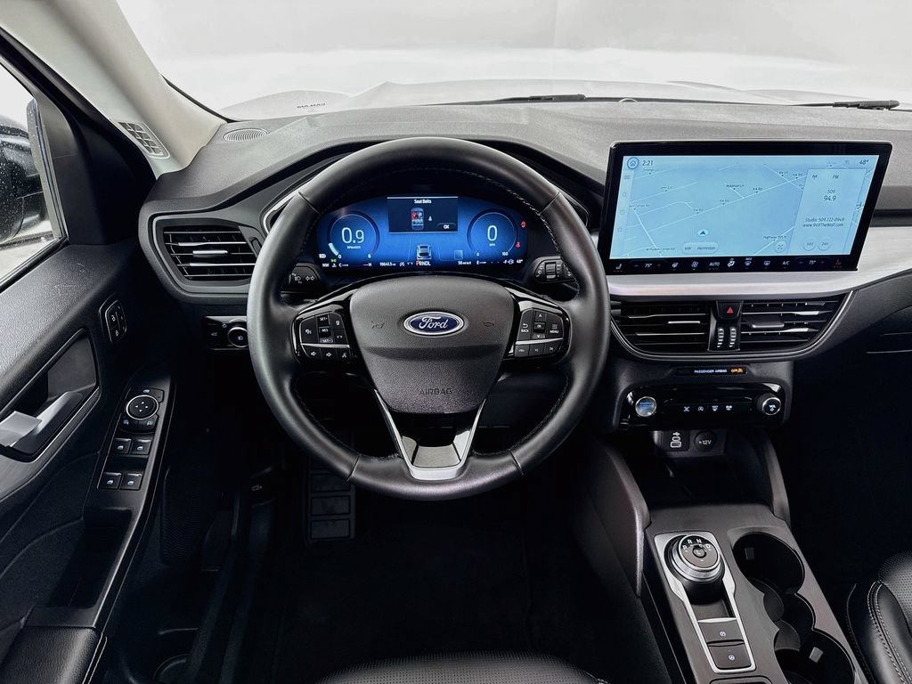 Used 2025 Ford Escape Platinum AWD/4WD image 25