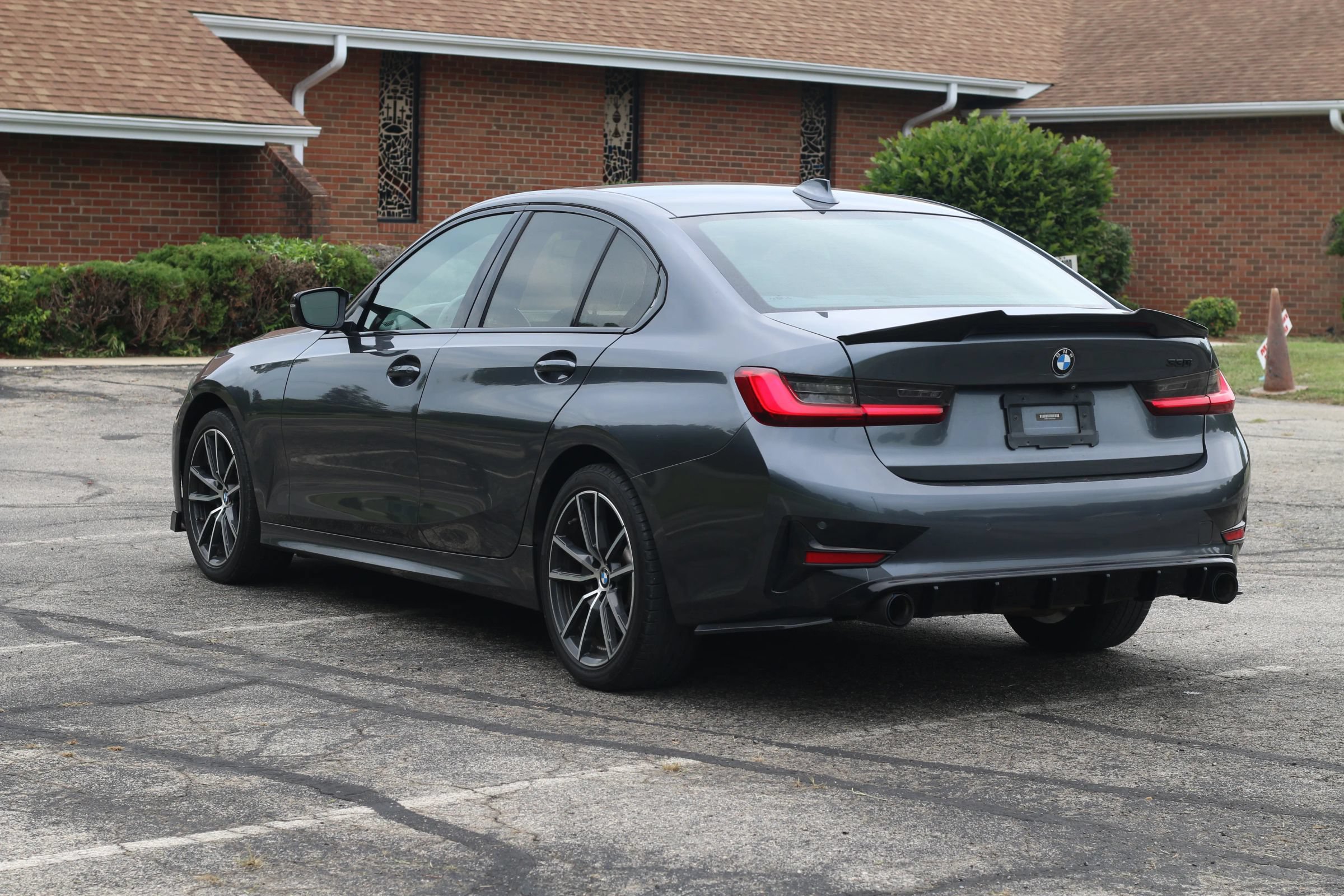 Used 2020 BMW 330i xDrive Sedan w/ Convenience Package AWD/4WD image 4