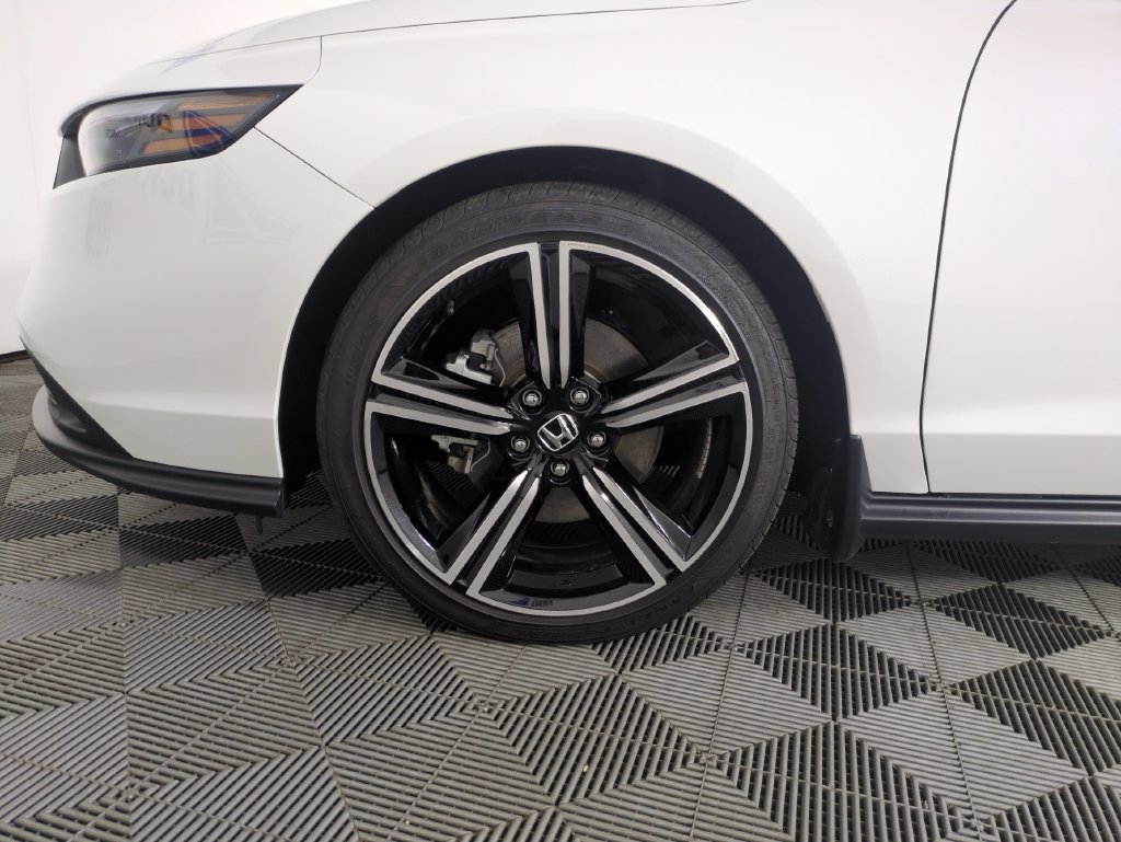 Certified 2025 Honda Accord Sport image 33