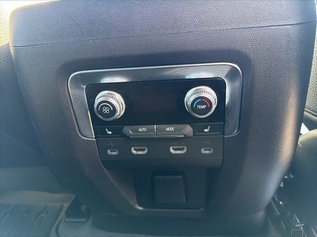 Used 2021 GMC Yukon Denali w/ Denali Premium Package image 20