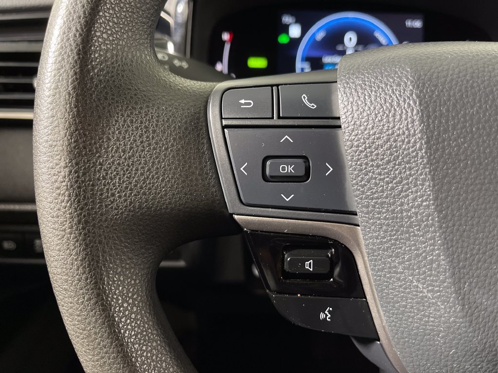 Used 2025 Toyota Camry LE FWD image 26