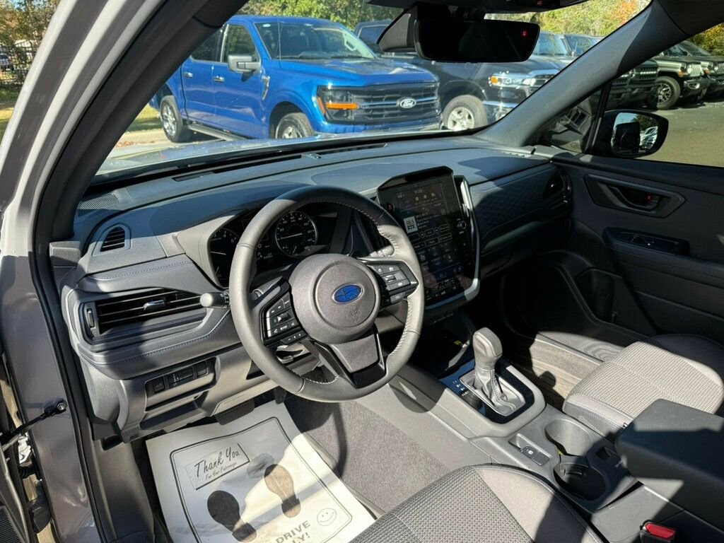 Used 2025 Subaru Forester Premium w/ Convenience Package #1 image 3