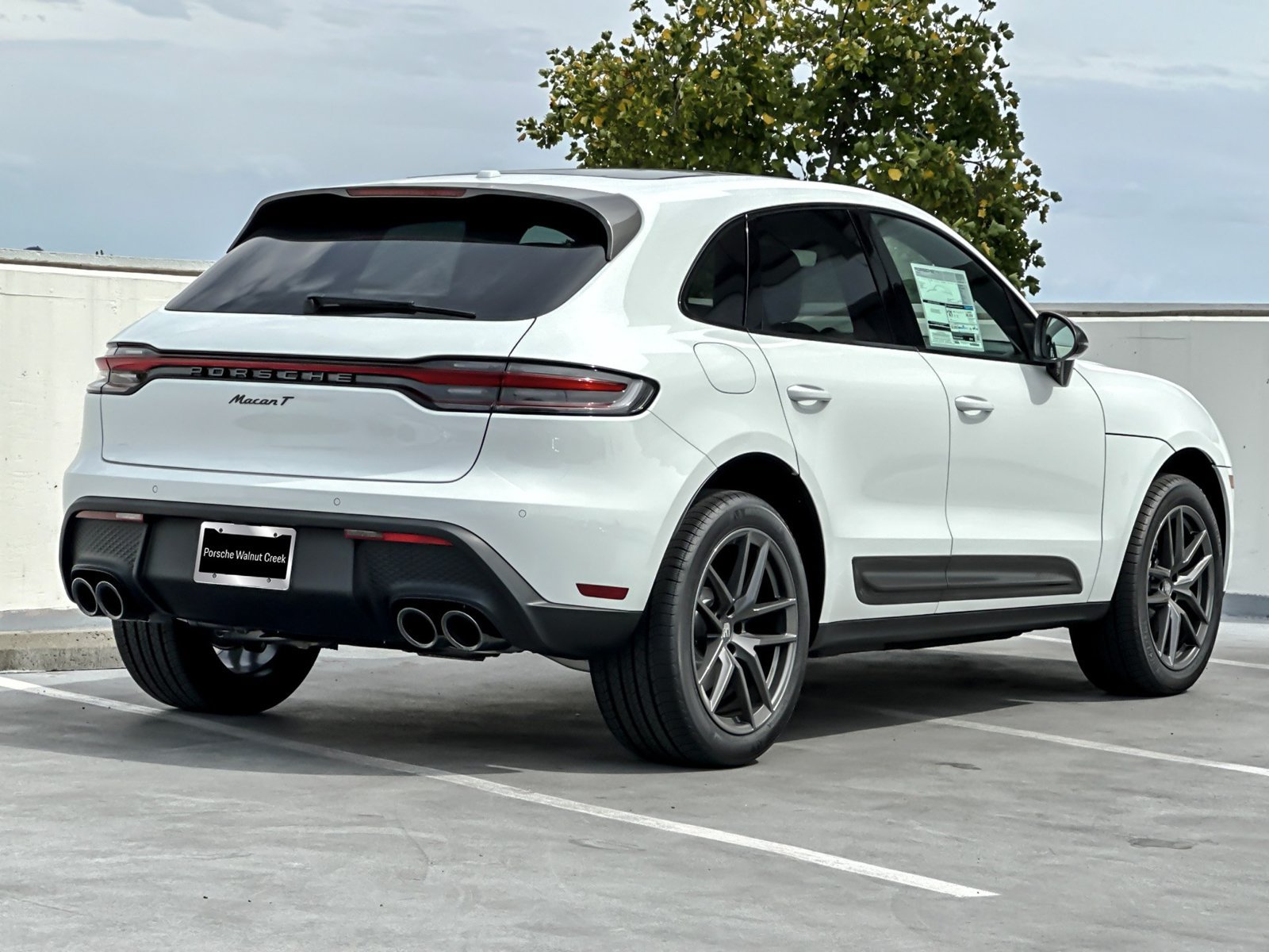 New 2026 Porsche Macan AWD/4WD image 9
