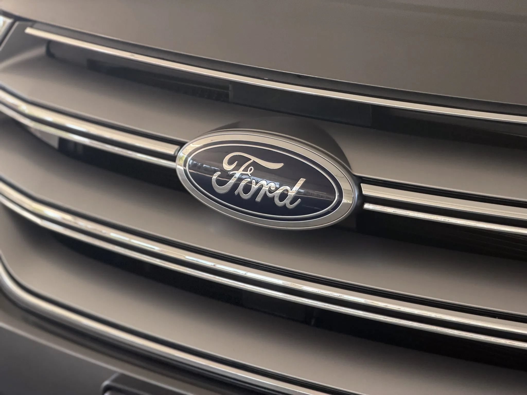 Used 2018 Ford Edge SE AWD/4WD image 9