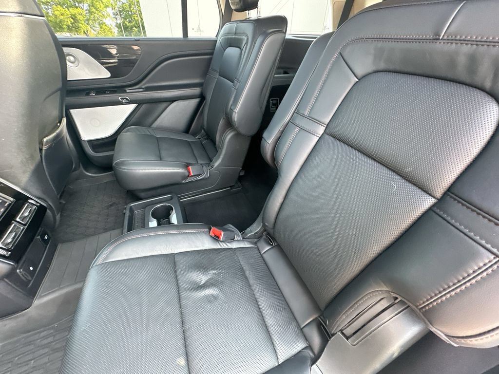 Certified 2021 Lincoln Aviator Reserve w/ Equipment Group 202A AWD/4WD image 4