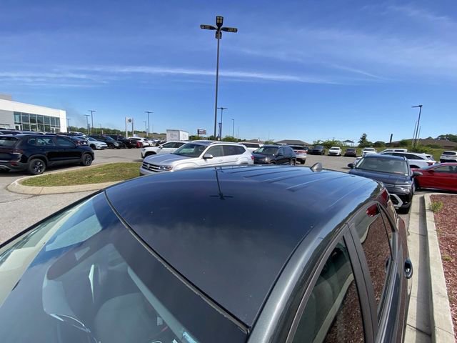 Used 2020 Chevrolet Equinox LS FWD image 3
