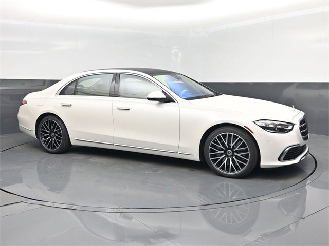 Used 2022 Mercedes-Benz S 580 4MATIC Sedan w/ Rear Seat Package image 1