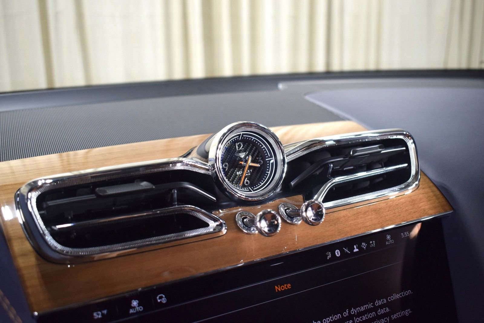 New 2026 Bentley Bentayga AWD/4WD image 34