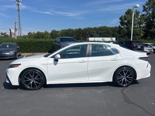 Used 2024 Toyota Camry SE image 8
