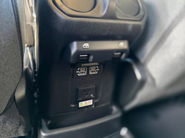 Used 2025 Jeep Wrangler Sahara 4xe image 15