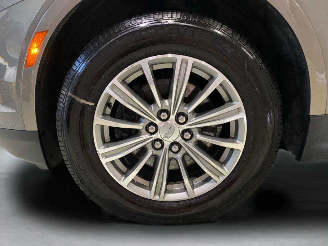 Used 2018 Cadillac XT5 Luxury AWD/4WD image 28