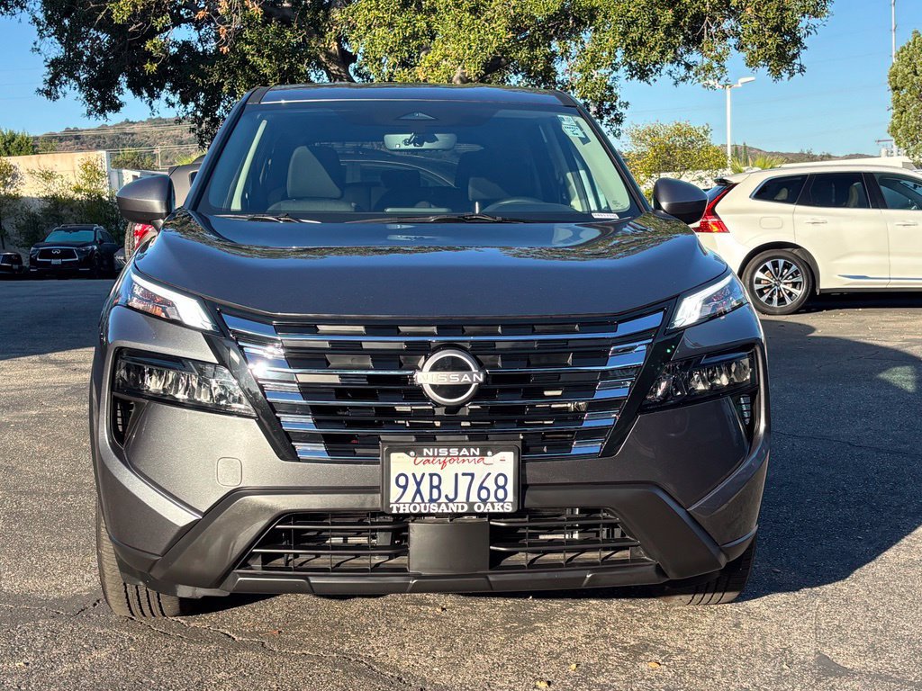 Certified 2026 Nissan Rogue SV FWD image 8