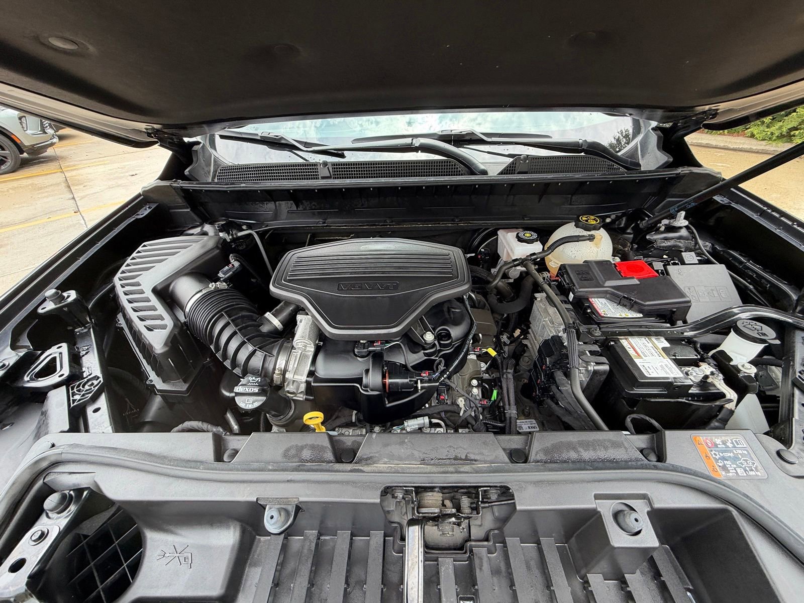 Used 2023 GMC Acadia SLT FWD image 39