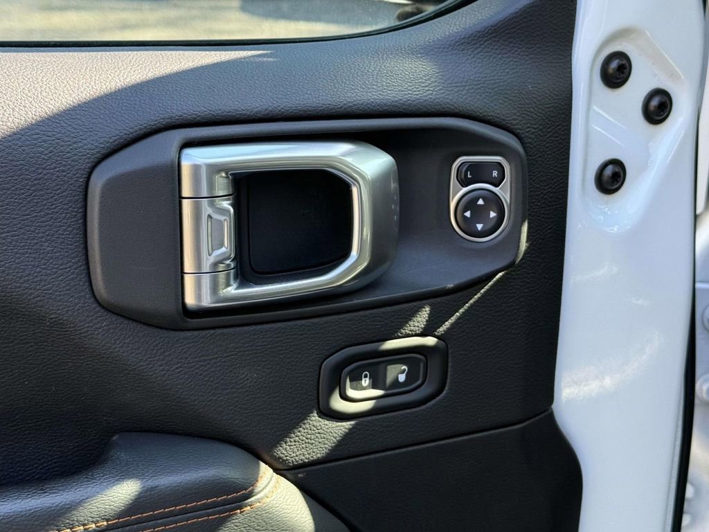 Used 2021 Jeep Gladiator Mojave w/ Cold Weather Group image 26