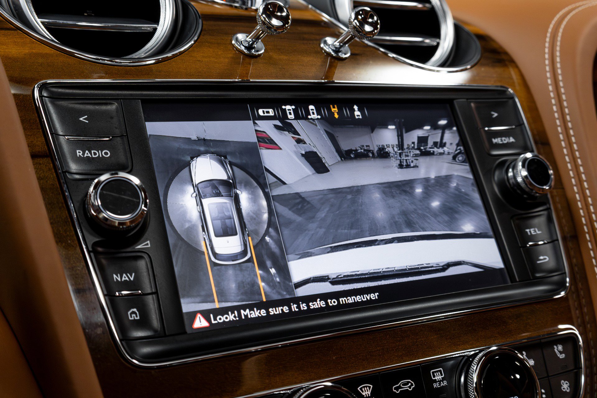 Used 2019 Bentley Bentayga image 67