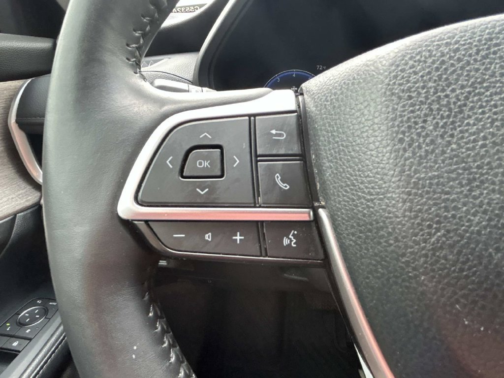 Used 2025 Toyota Grand Highlander AWD image 25