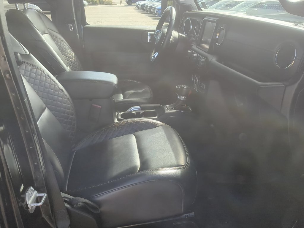 Used 2022 Jeep Wrangler Unlimited Sahara AWD/4WD image 27