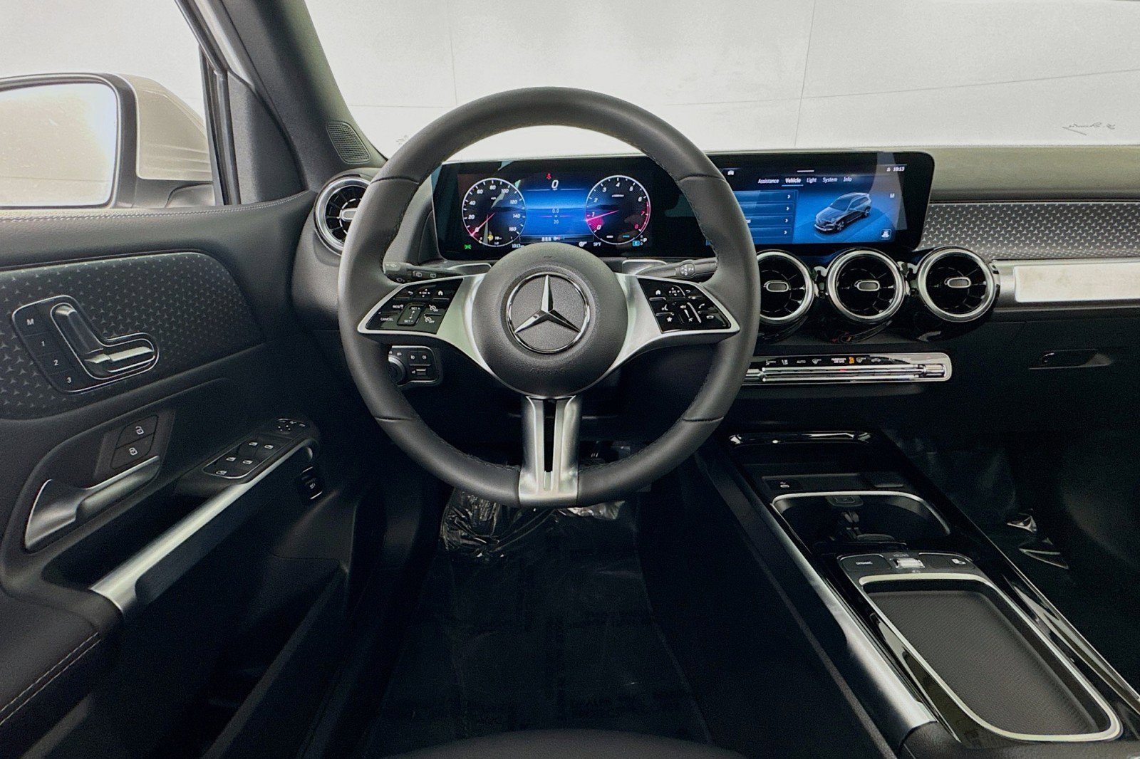 New 2026 Mercedes-Benz GLB 250 image 4