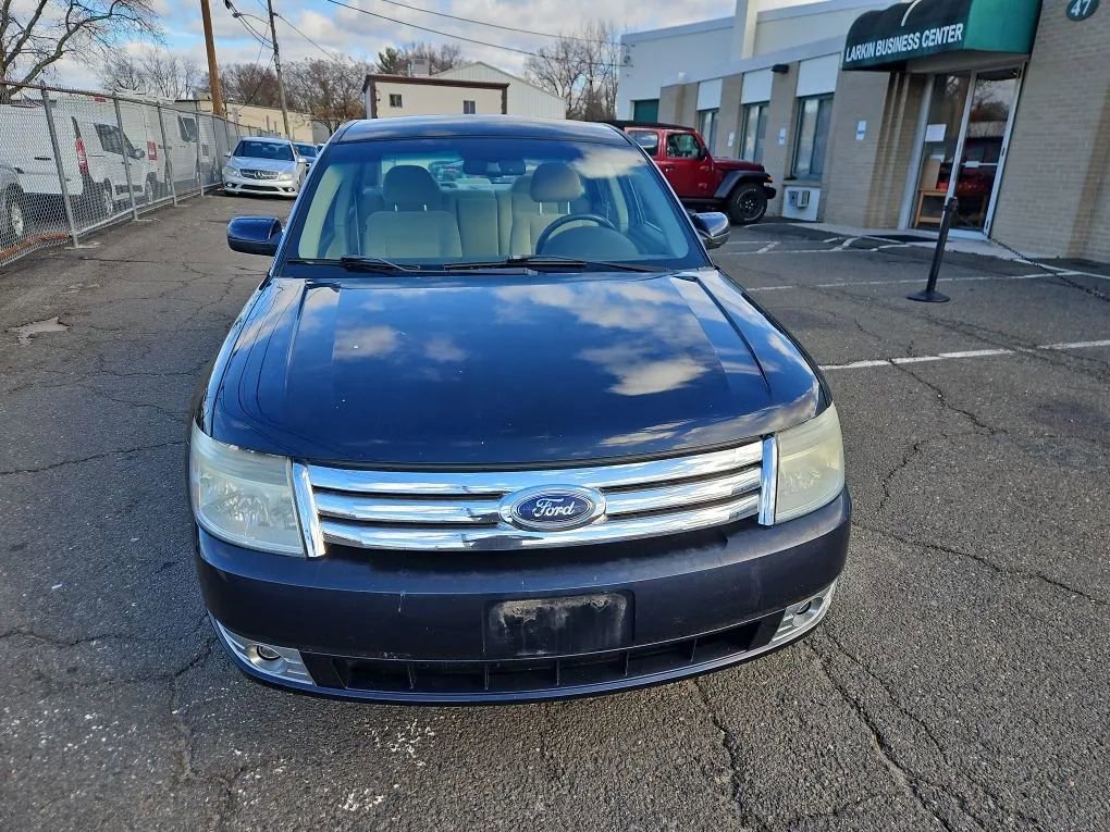 Used 2008 Ford Taurus SEL image 2
