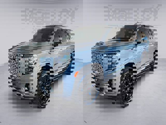 Used 2024 GMC Yukon XL Denali w/ Advanced Technology Package image 1