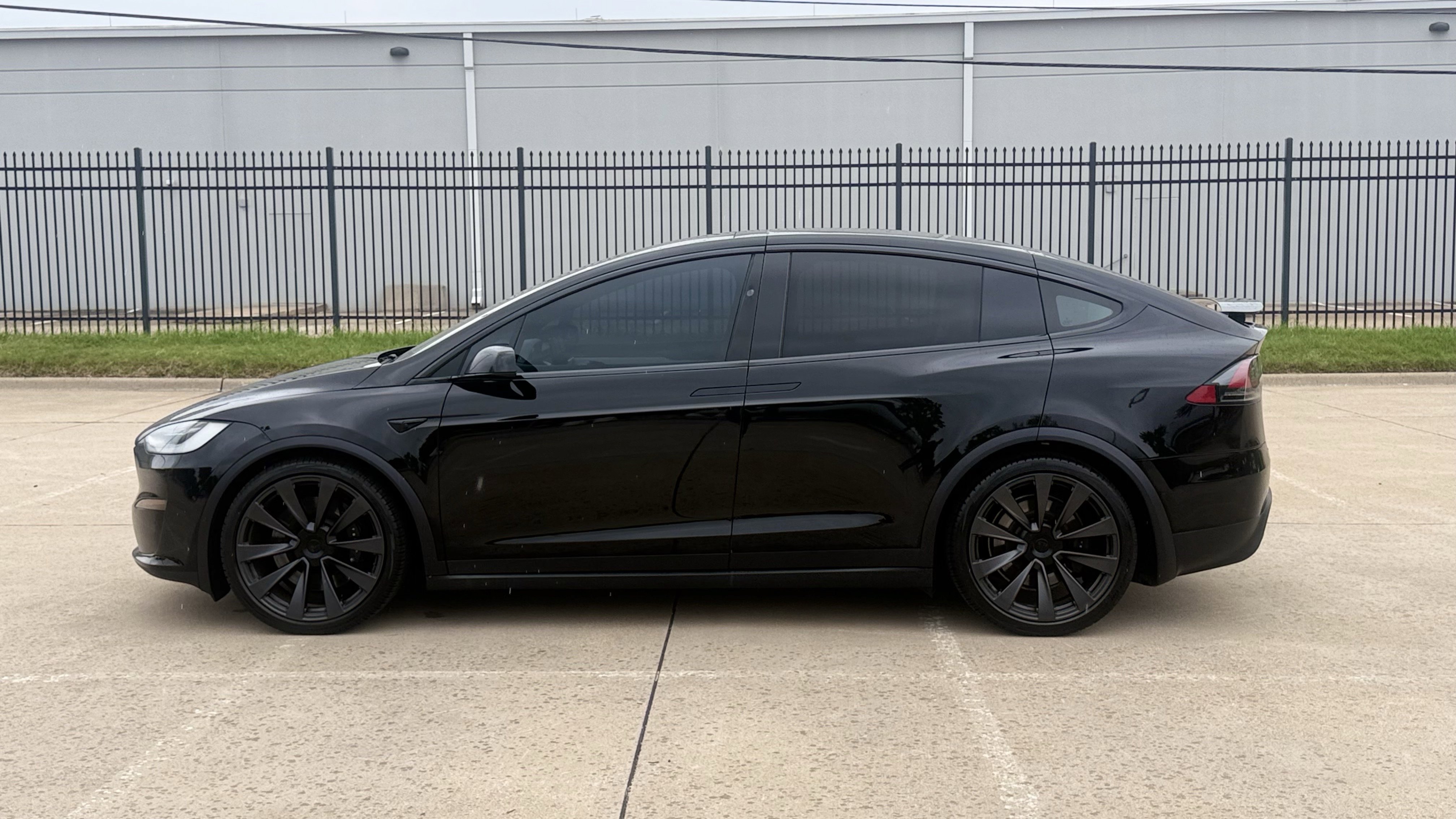 Used 2022 Tesla Model X Plaid AWD/4WD image 8