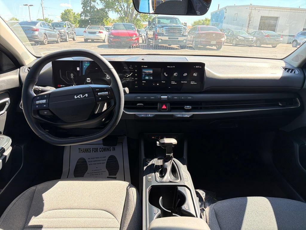 Used 2025 Kia K4 EX FWD image 15