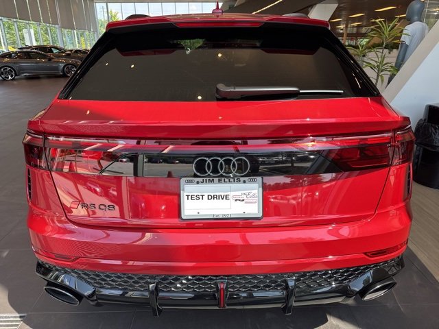 New 2025 Audi RS Q8 performance image 4