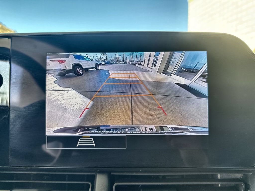 Used 2025 Chevrolet Trax RS w/ Sunroof Package FWD image 6