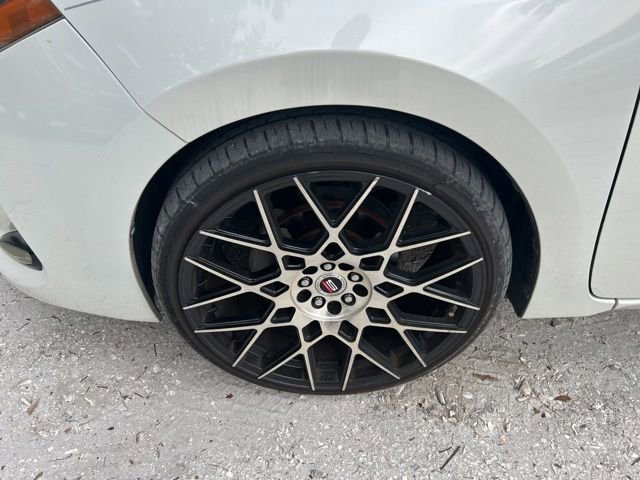 Used 2018 Toyota Corolla LE FWD image 19