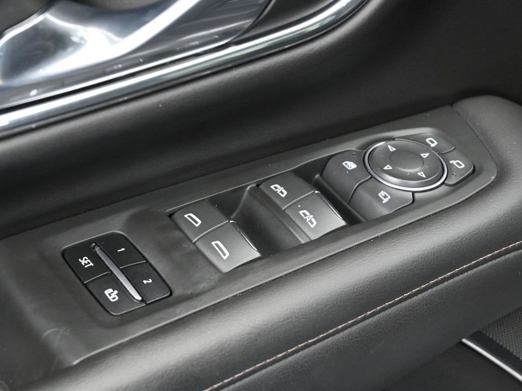 Used 2023 Chevrolet Tahoe High Country image 9