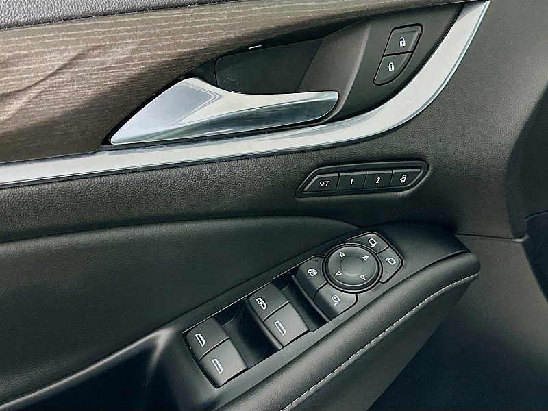 Used 2023 Buick Enclave Avenir w/ Avenir Technology Package image 20