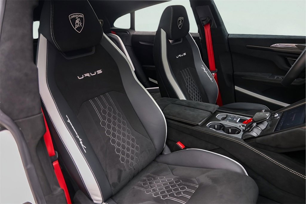 Used 2024 Lamborghini Urus Performante image 31