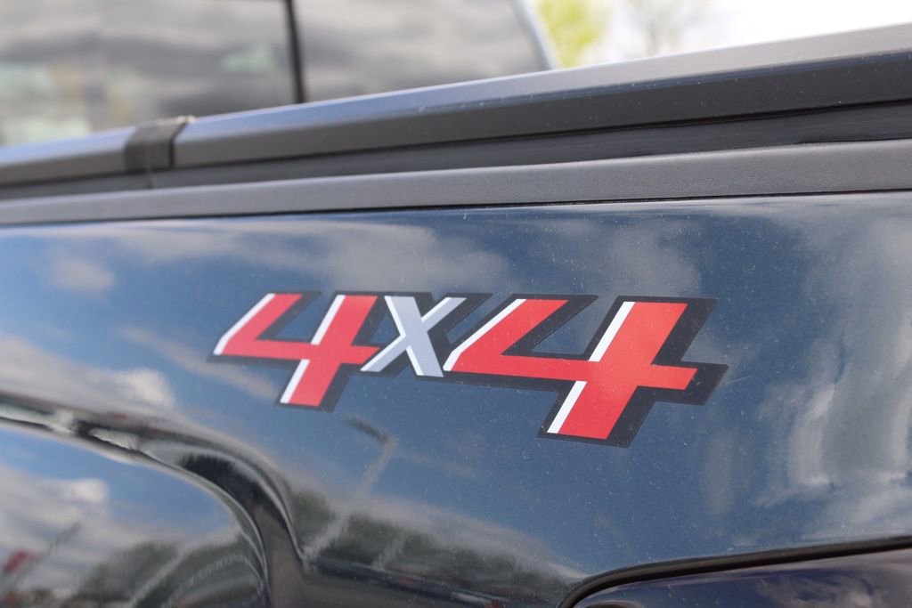 Used 2018 Chevrolet Silverado 1500 LT w/ All Star Edition image 11