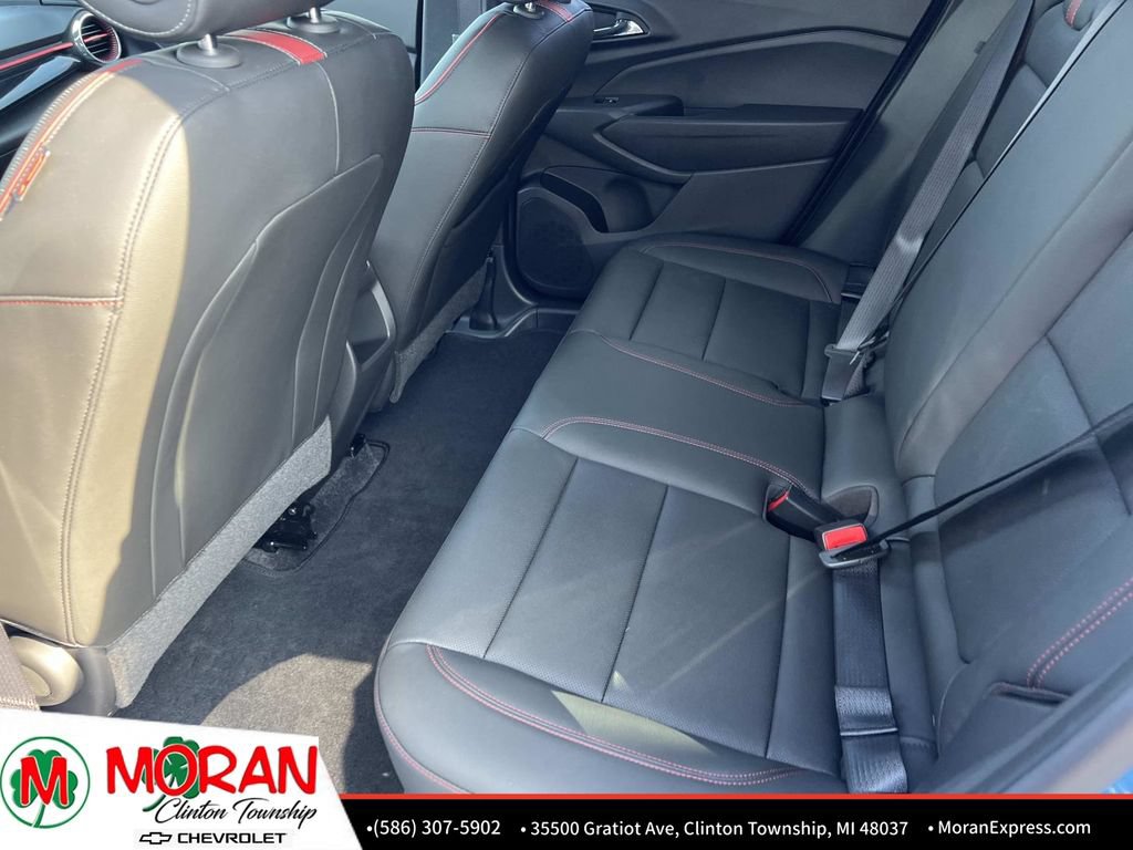 Certified 2024 Chevrolet Trax RS w/ Sunroof Package FWD image 14