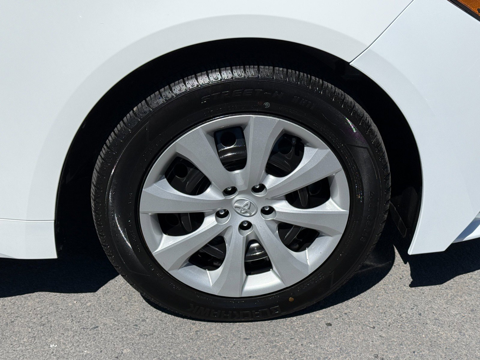 Used 2023 Toyota Corolla LE w/ Carpet Mat Package (TMS) image 12