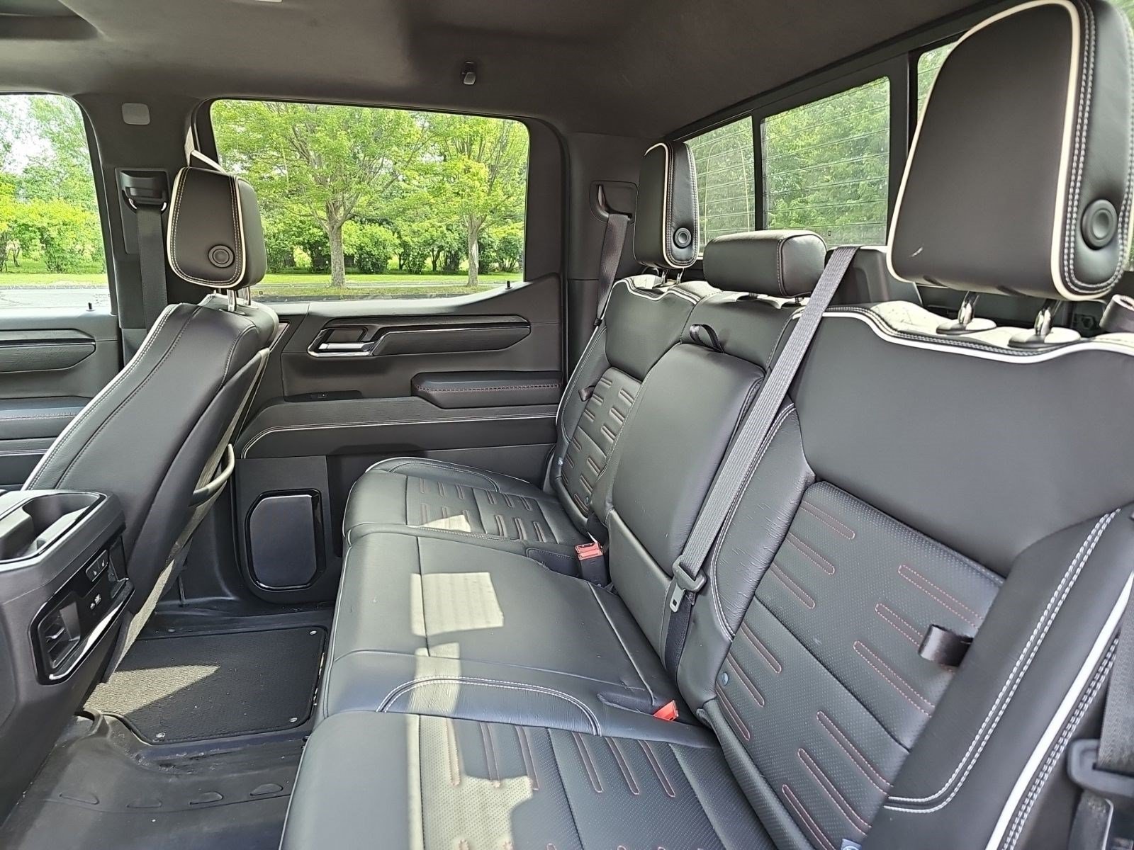 Used 2022 GMC Sierra 1500 AT4X AWD/4WD image 18