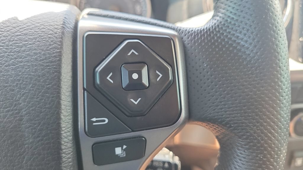 Certified 2021 Toyota Tacoma SR5 AWD/4WD image 20