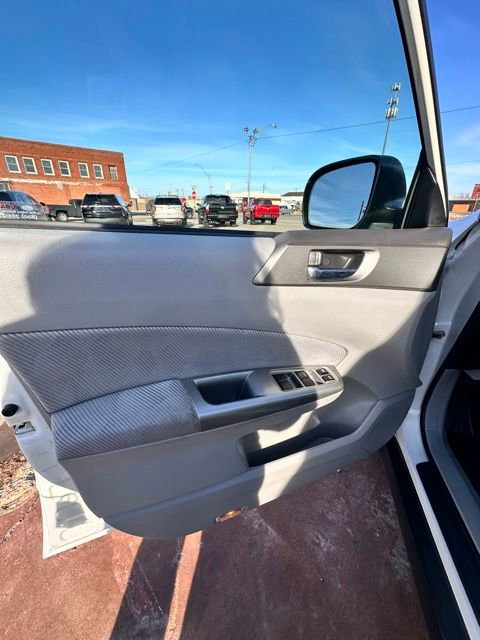 Used 2010 Subaru Forester 2.5X Premium image 18