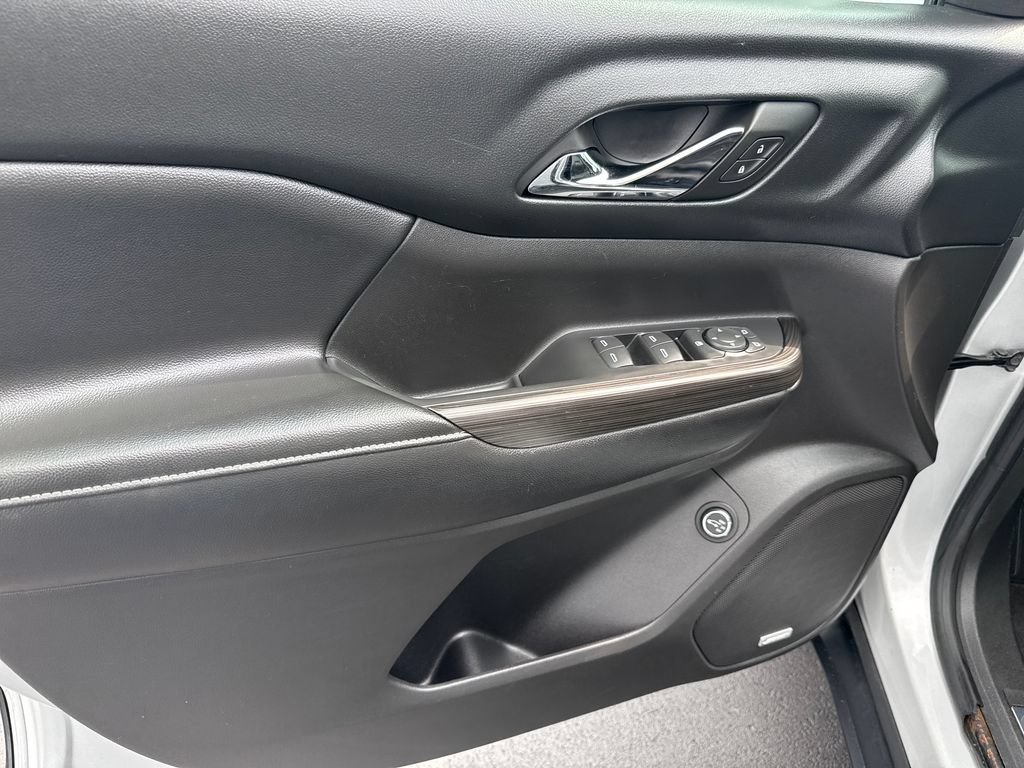 Used 2017 GMC Acadia SLT FWD image 5