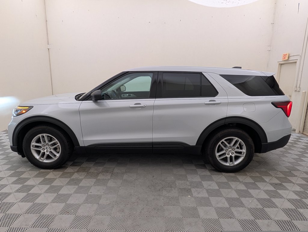 Used 2026 Ford Explorer Active RWD image 7