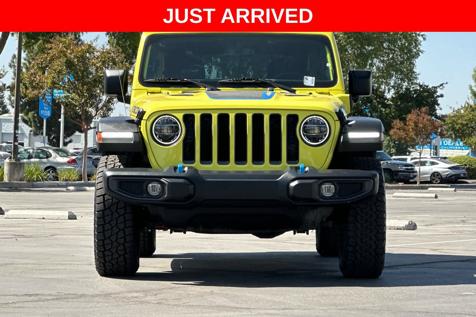 Used 2022 Jeep Wrangler Unlimited Rubicon 4xe w/ Cold Weather Group AWD/4WD image 11