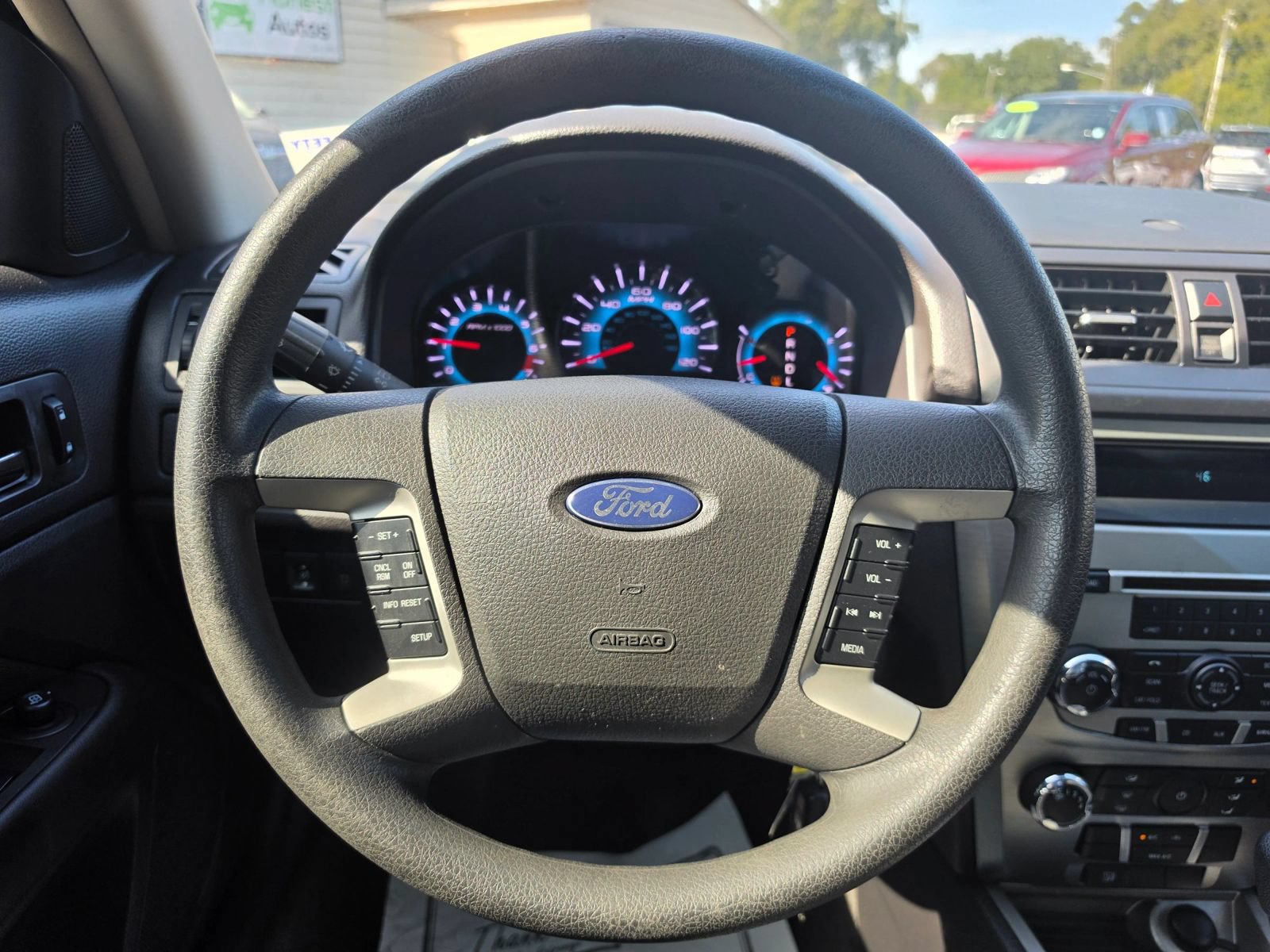 Used 2011 Ford Fusion SE FWD image 9