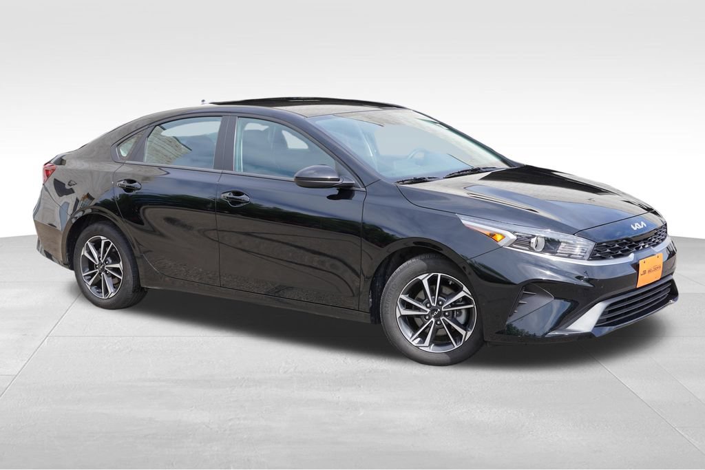 Certified 2024 Kia Forte LXS FWD image 2