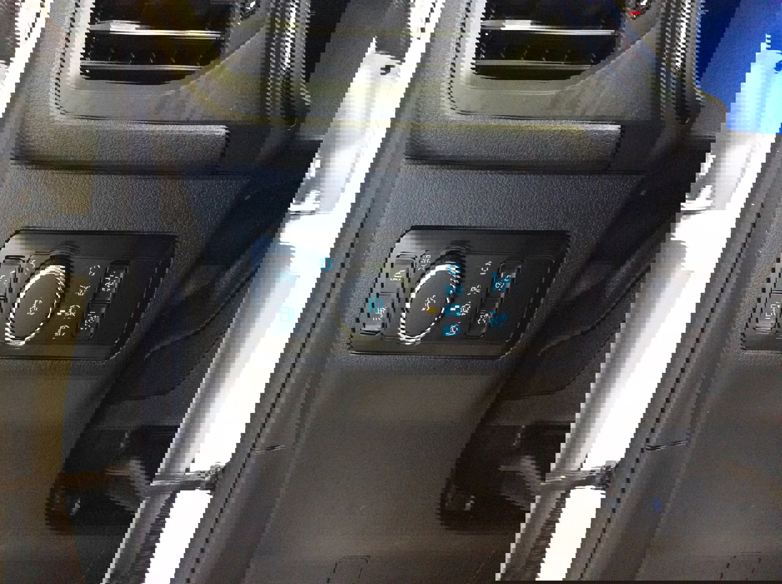 Used 2023 Ford Escape ST-Line Select image 19