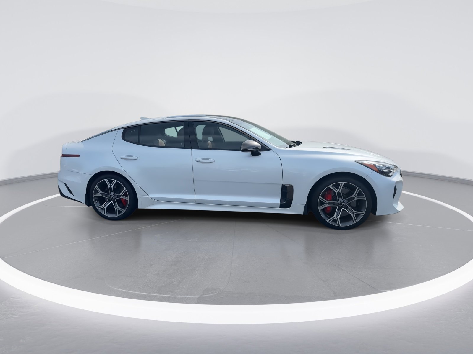 Used 2018 Kia Stinger GT1 image 10