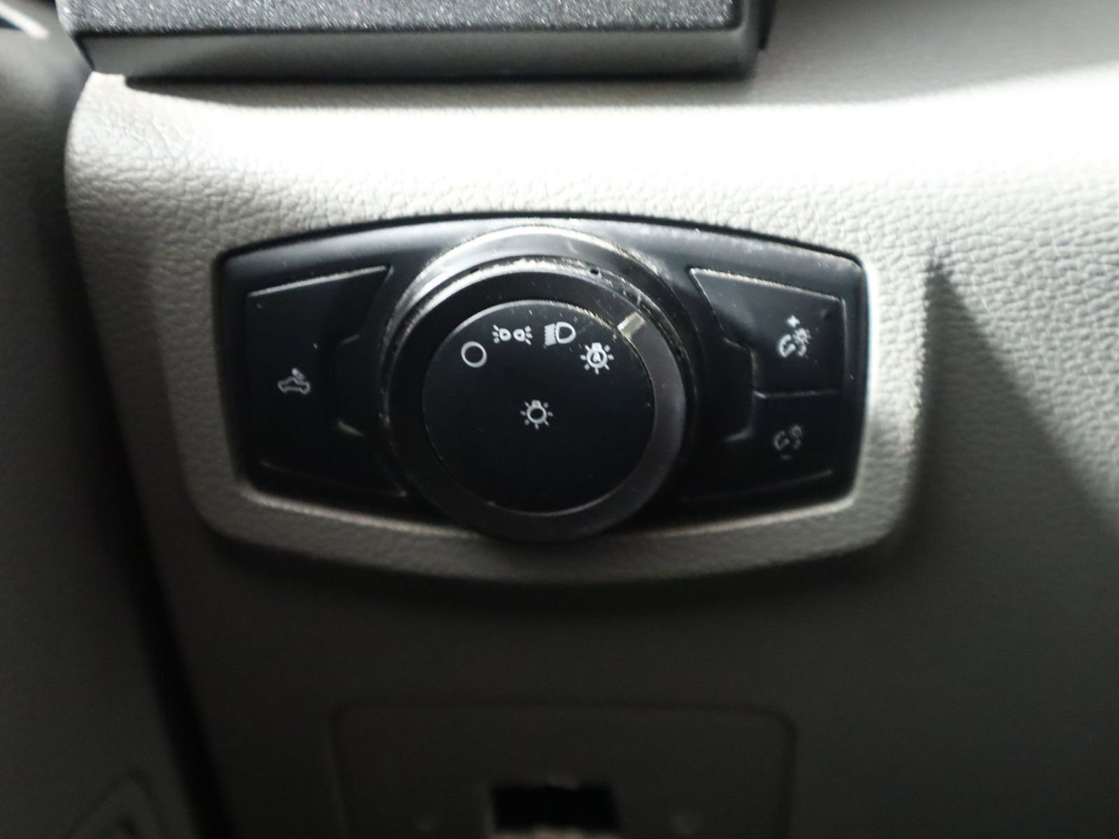 Used 2018 Ford F250 XL w/ Power Equipment Group image 30