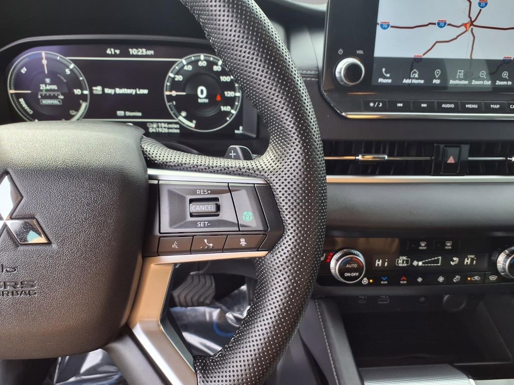 Used 2023 Mitsubishi Outlander SEL image 12