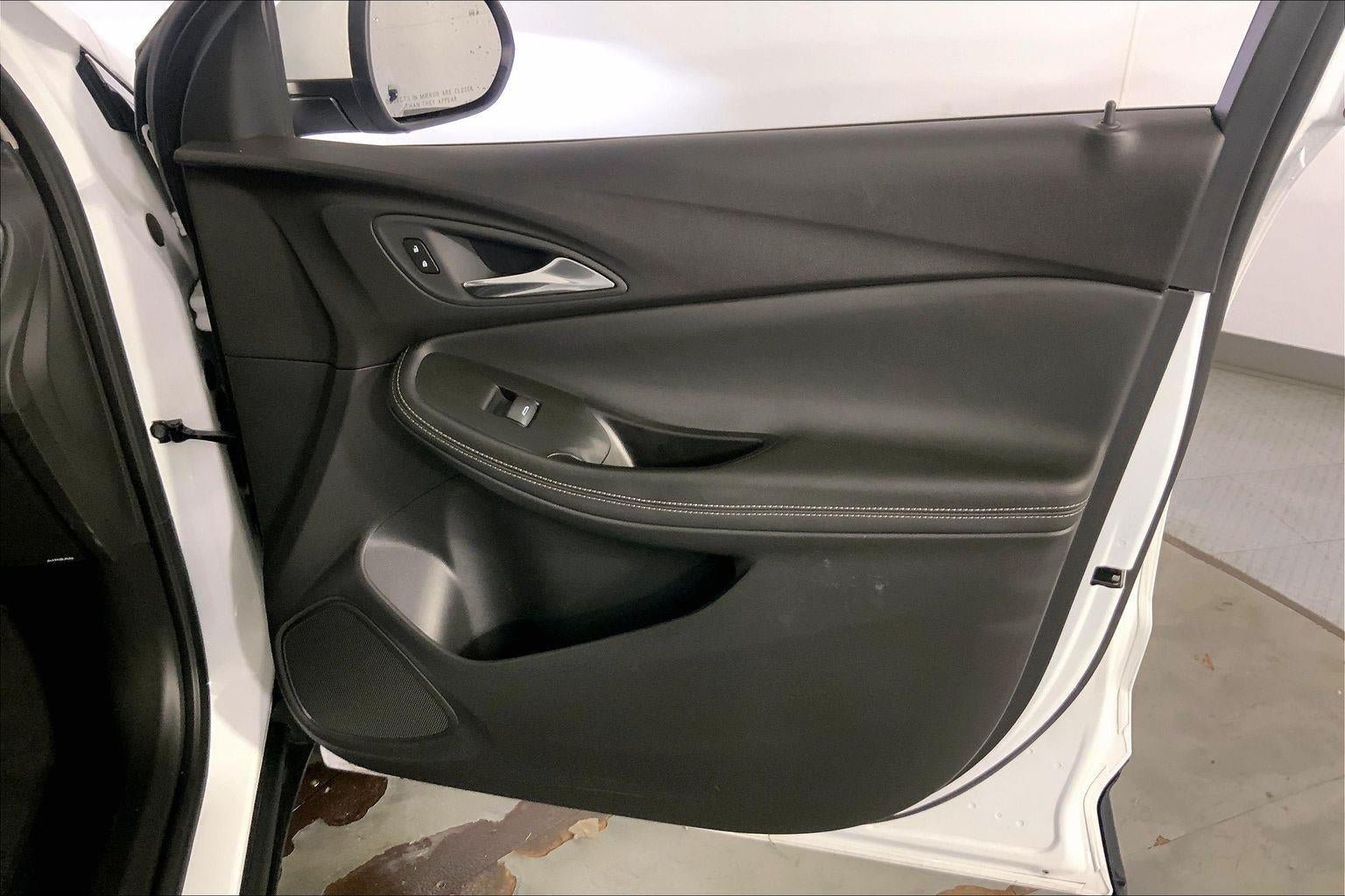 Used 2025 Buick Encore GX Preferred AWD/4WD image 27