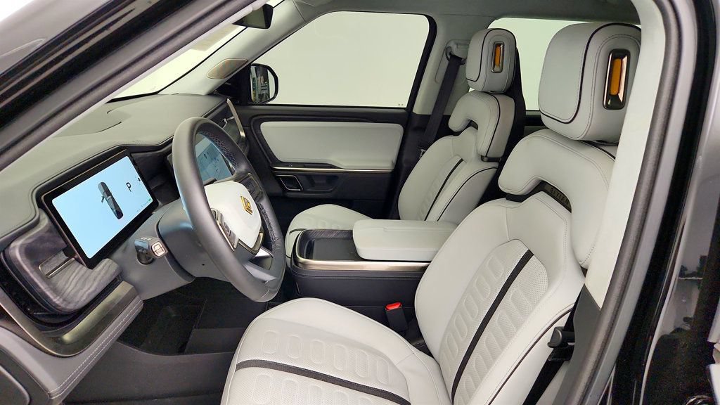 Used 2023 Rivian R1S Adventure AWD/4WD image 19
